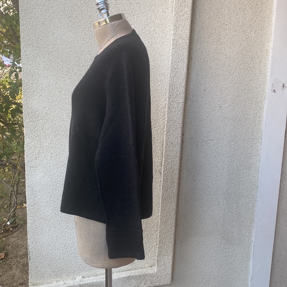 Rag & Bone New York beautiful wool blended sweater. Classy and chic - Picture 4 of 11